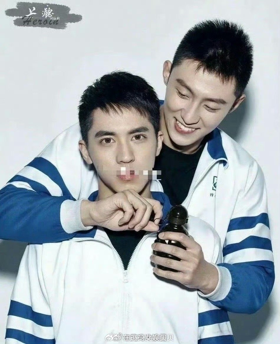 网友提问：许魏洲和黄景瑜不是一部戏闯出来的嘛，为啥差距这么大啊？