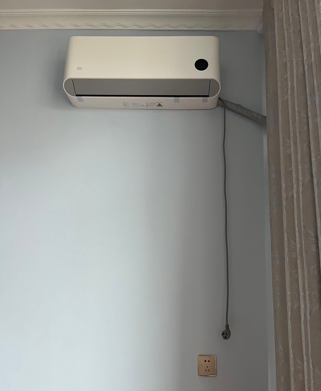 空调买了，装了，结果插头插不上，我真的要气死了！！ ​[怒] ​​​