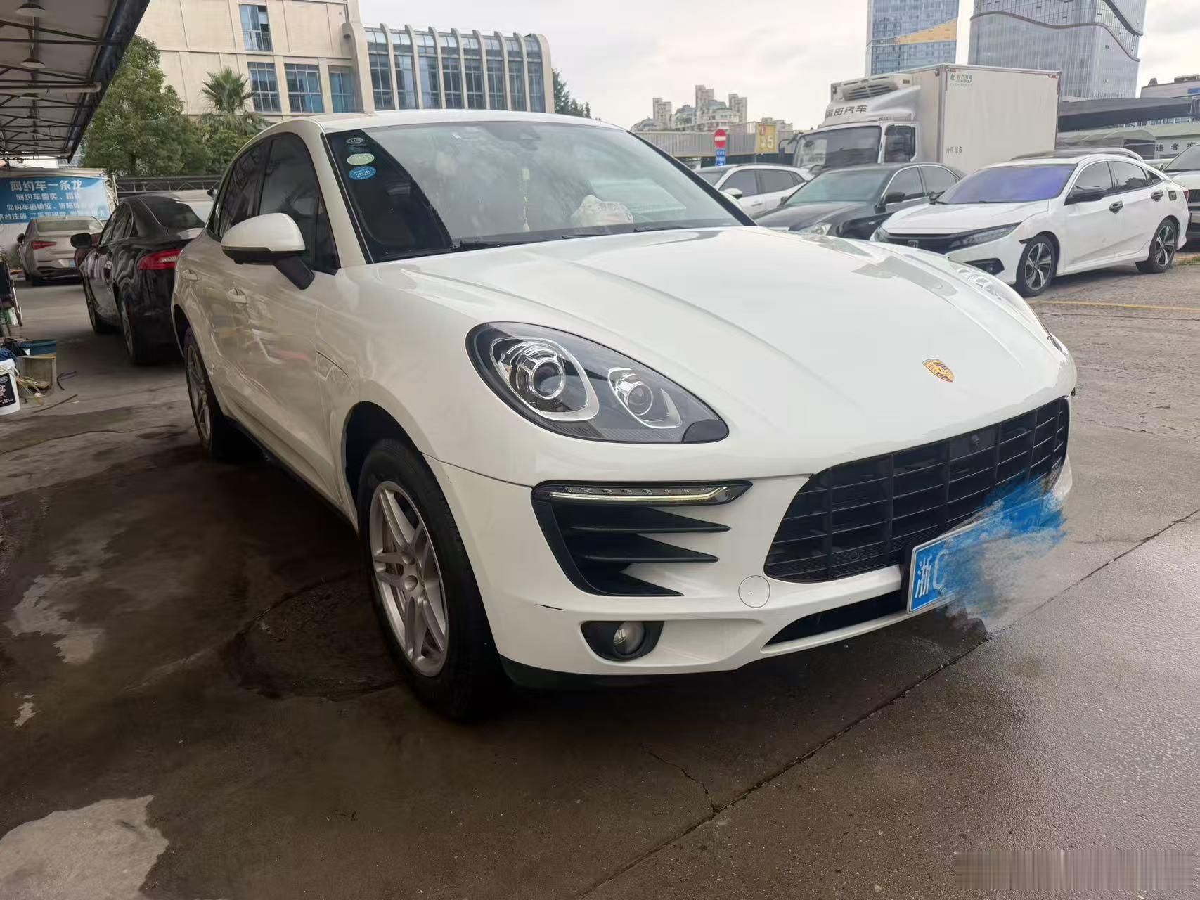 2017年11月上牌保时捷macan，2.0T排量，私家精品一手车，内饰保养好，