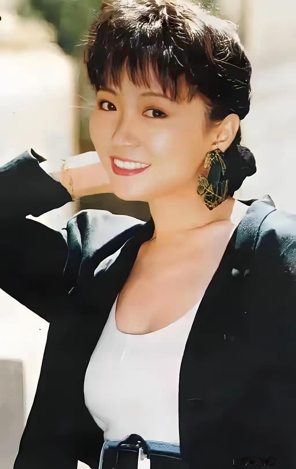 程琳
素颜
写真