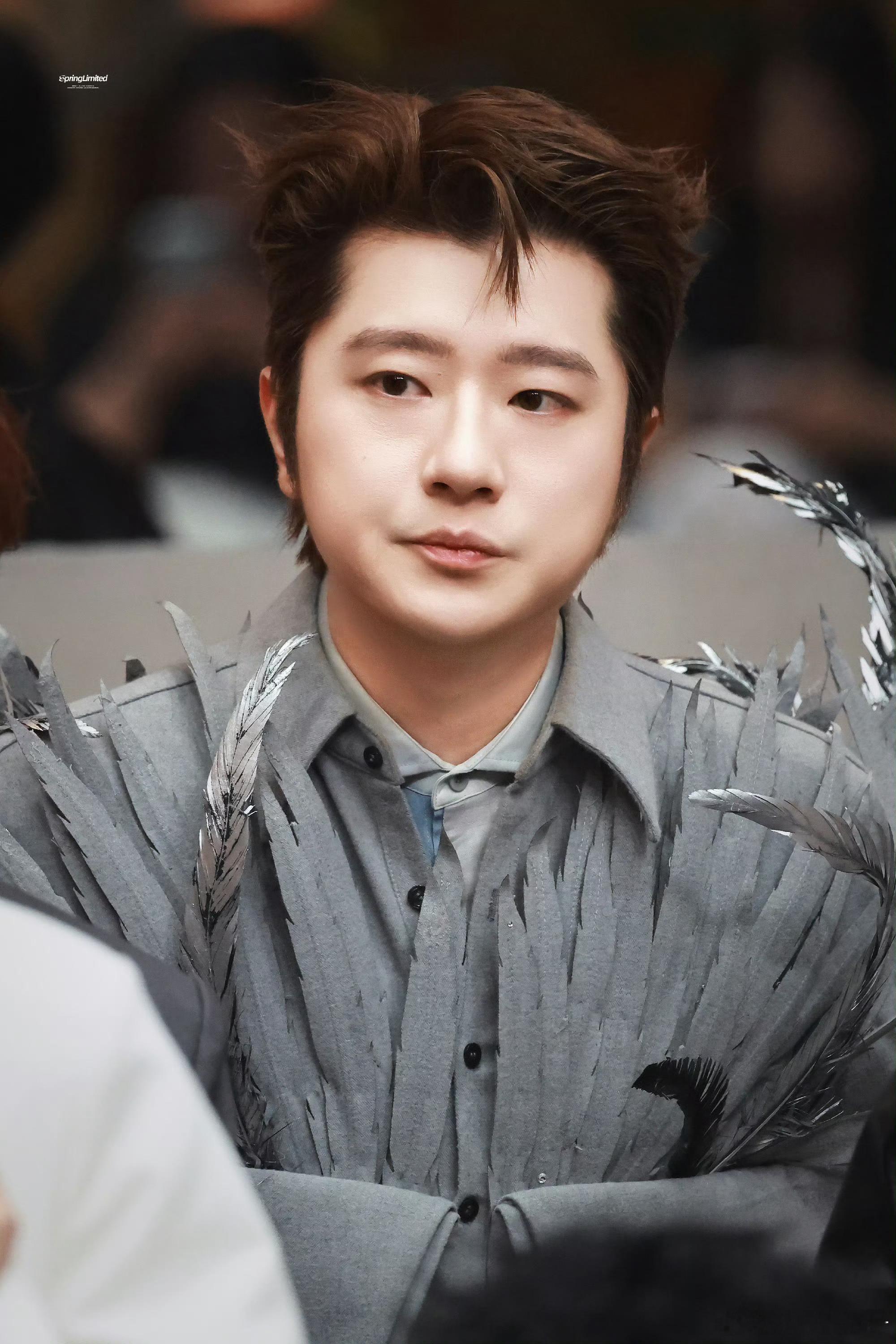 不局限说唱舞台，王以太勇敢挑战舞蹈，哈一舞尝试现场氛围感十足，活力满满披荆斩棘直