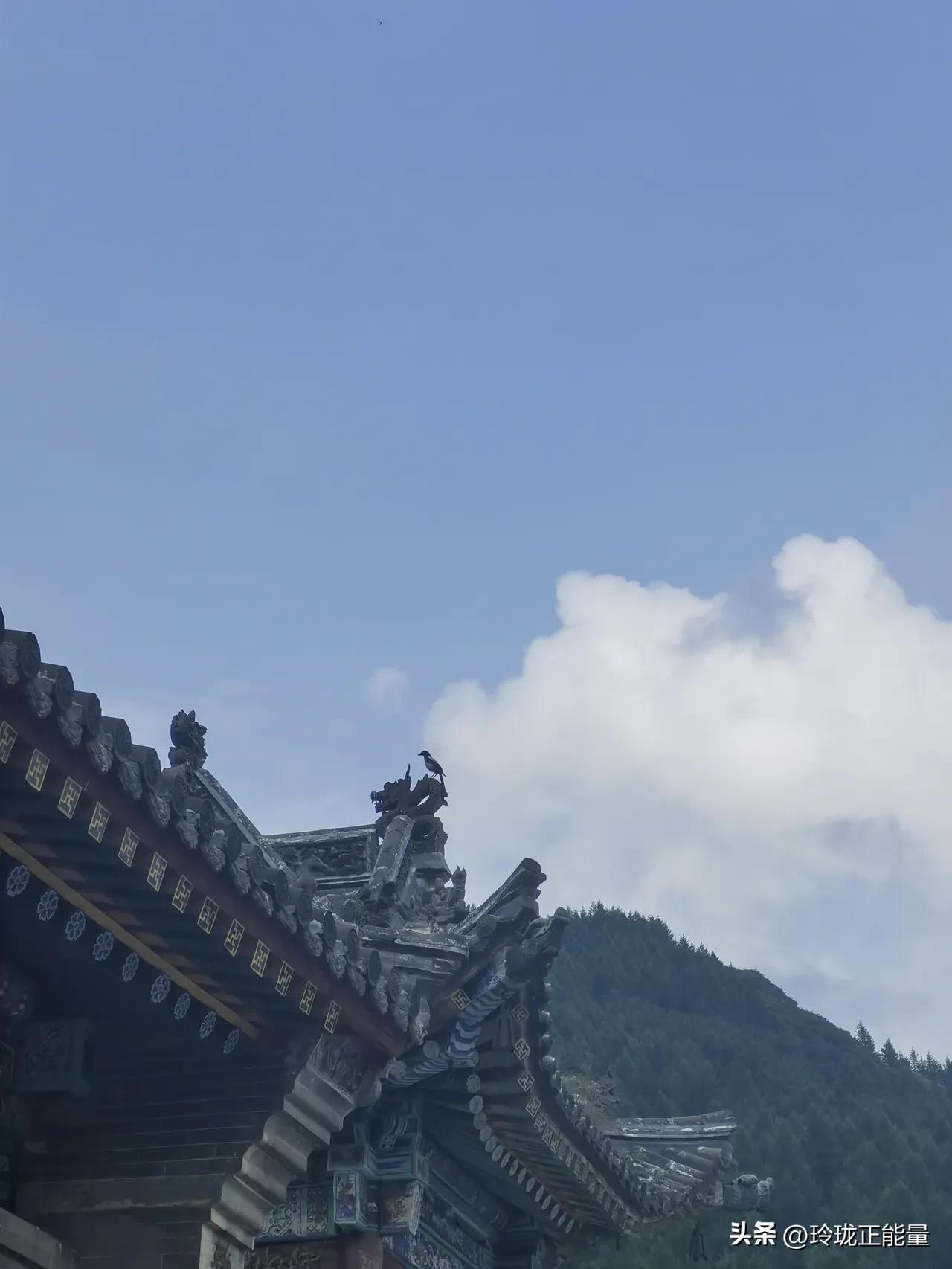 人性最现实：你的边界，决定别人对待你的方式
 
人性的规则永远是：
“敬有底线之