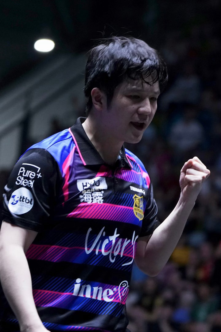 樊振东德甲夺冠德甲决赛🏓️萨尔布吕肯3-1战胜杜塞尔多夫，樊振东第四盘登场3-