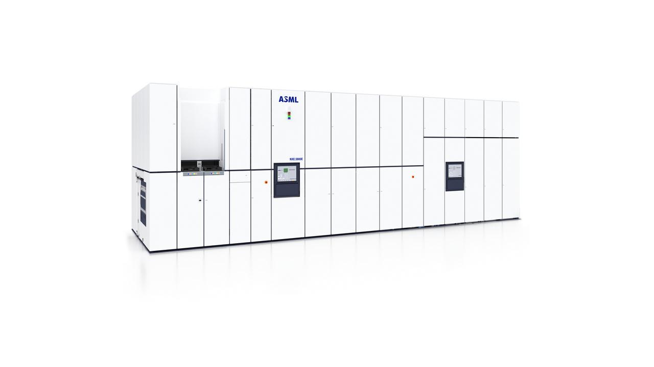 ASML（阿斯麦）可以说是科技界最成功的“组装厂”——它自己不生产绝大多数的核心