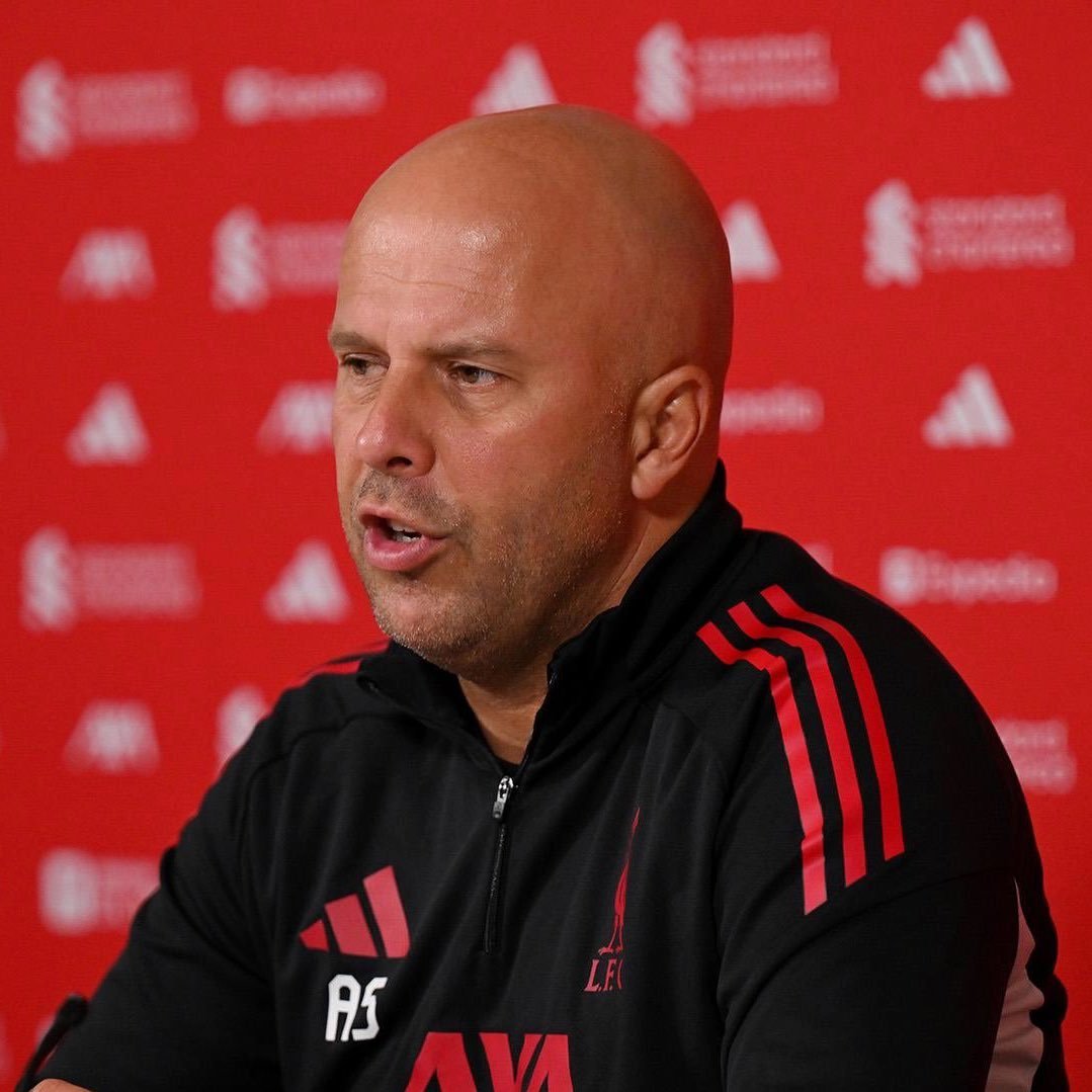 #斯洛特说欢迎萨拉赫归队#利物浦主帅阿尔内・斯洛特表示，非常高兴萨拉赫能够回归：