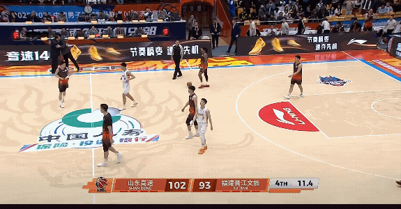 山东男篮有惊无险的以102：93主场击败福建男篮，珀赛尔关键时刻三分杀死比赛，但