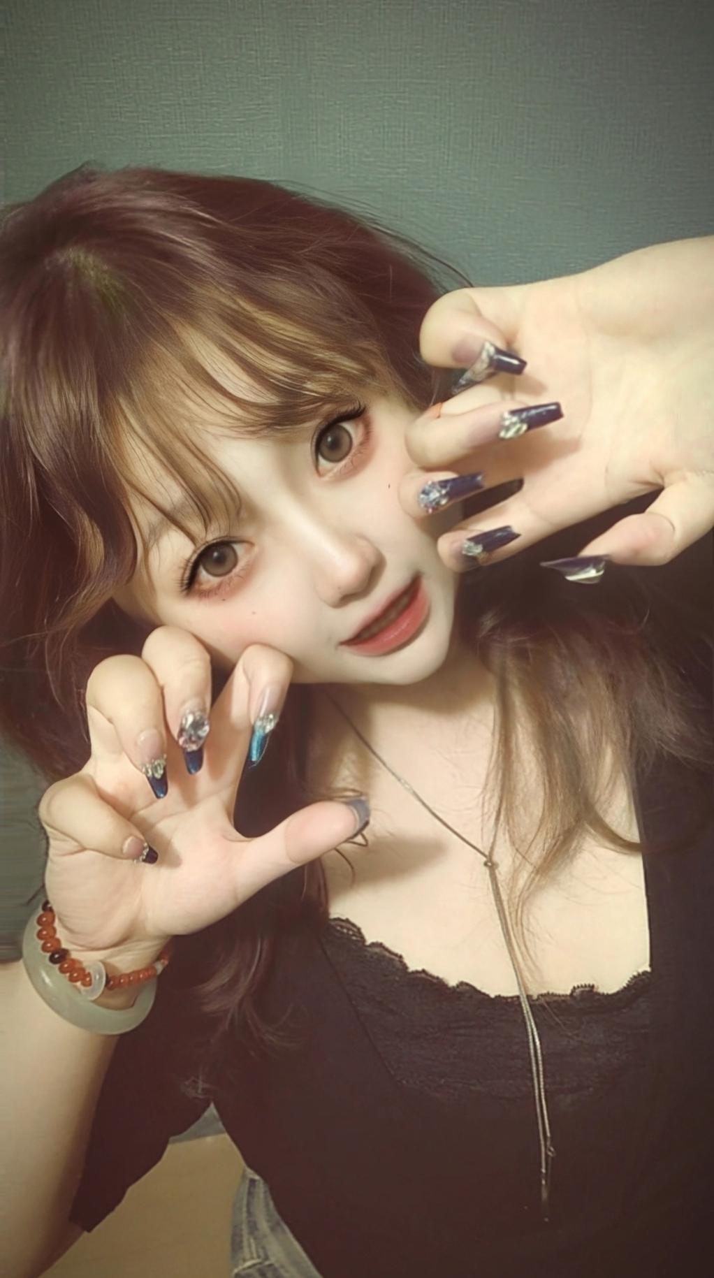 能不能借着天冷的理由 再靠近你一些