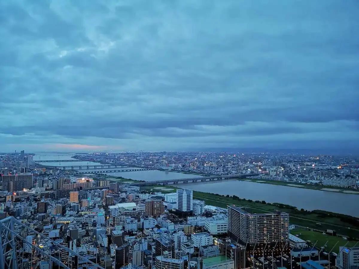 #中国人怎样看待日本这个国家？# 日本是个欺软怕硬而且非常无赖的国家，可以说是地