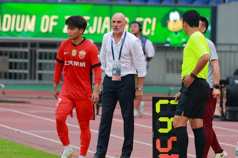 刘闻超：穆帅呵护蒯纪闻成长，刻意“敲打”给他降温