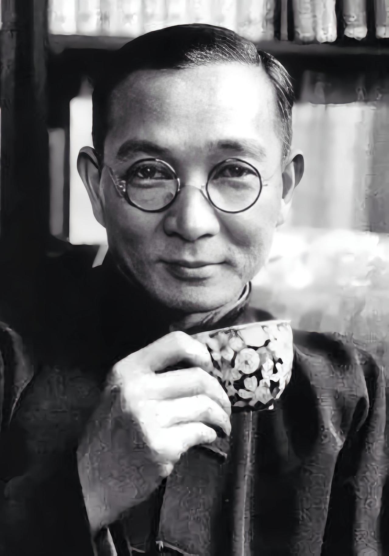 林语堂在《苏东坡传》中道出通透心境：人生如逆旅，我亦是行人。 

半生风雨走来，