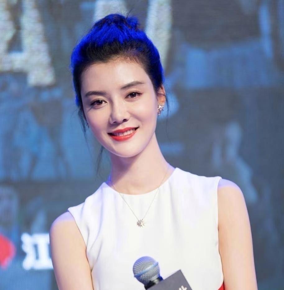 2009年，“天上人间”举办大型活动，李兆会为了见车晓一面，不仅消费880万，还