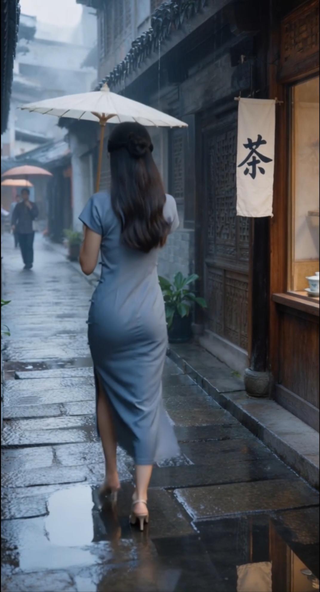 沏祁红的时候，多焖一会儿，那茶香就像被唤醒了一般，愈发浓郁醇厚，每一口都能品出岁