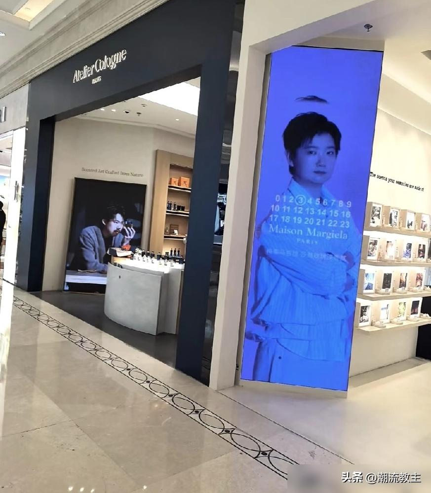 王楚钦孙颖莎这边刚拿下奢牌代言，那边就被代拍堵进厕所。这饭，吃得也太憋屈了。