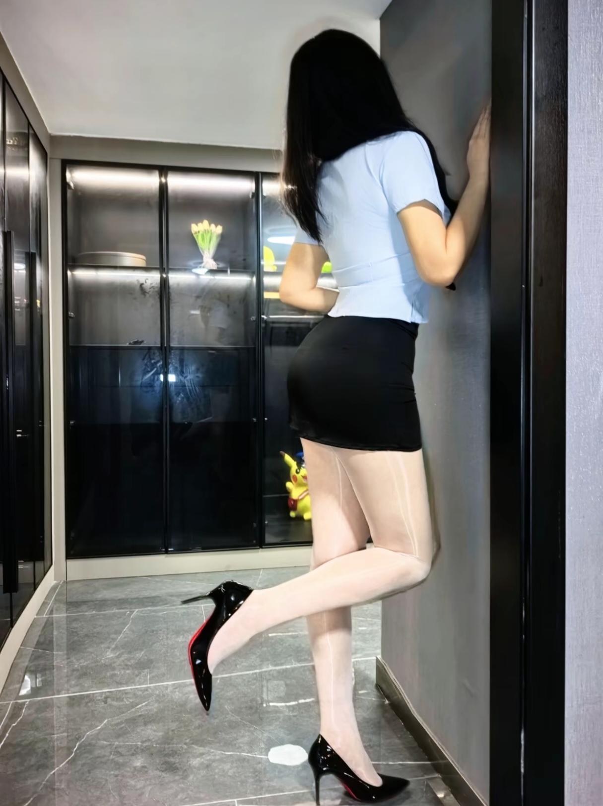 高跟鞋对女人来说意味着什么[kiss]