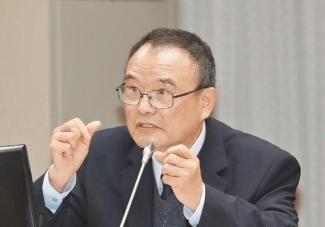 台北故宫院长萧宗煌曾狂言，“故宫文物是在“中华民国”执政时带来到台湾的，属于“中