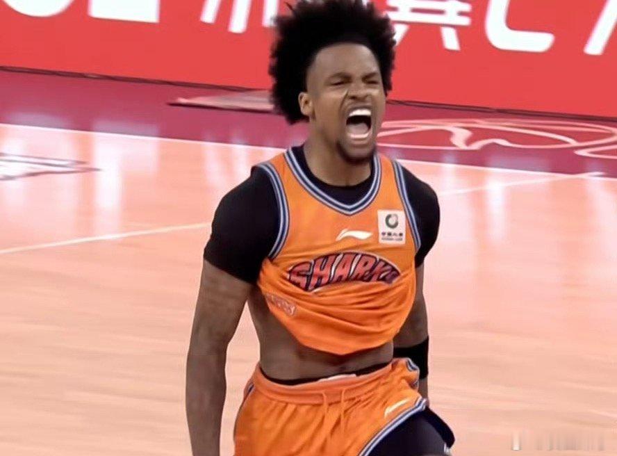 CBA总决赛上海尼克斯 纽约大鲨鱼20多年的等待！古德温抢断三分绝杀