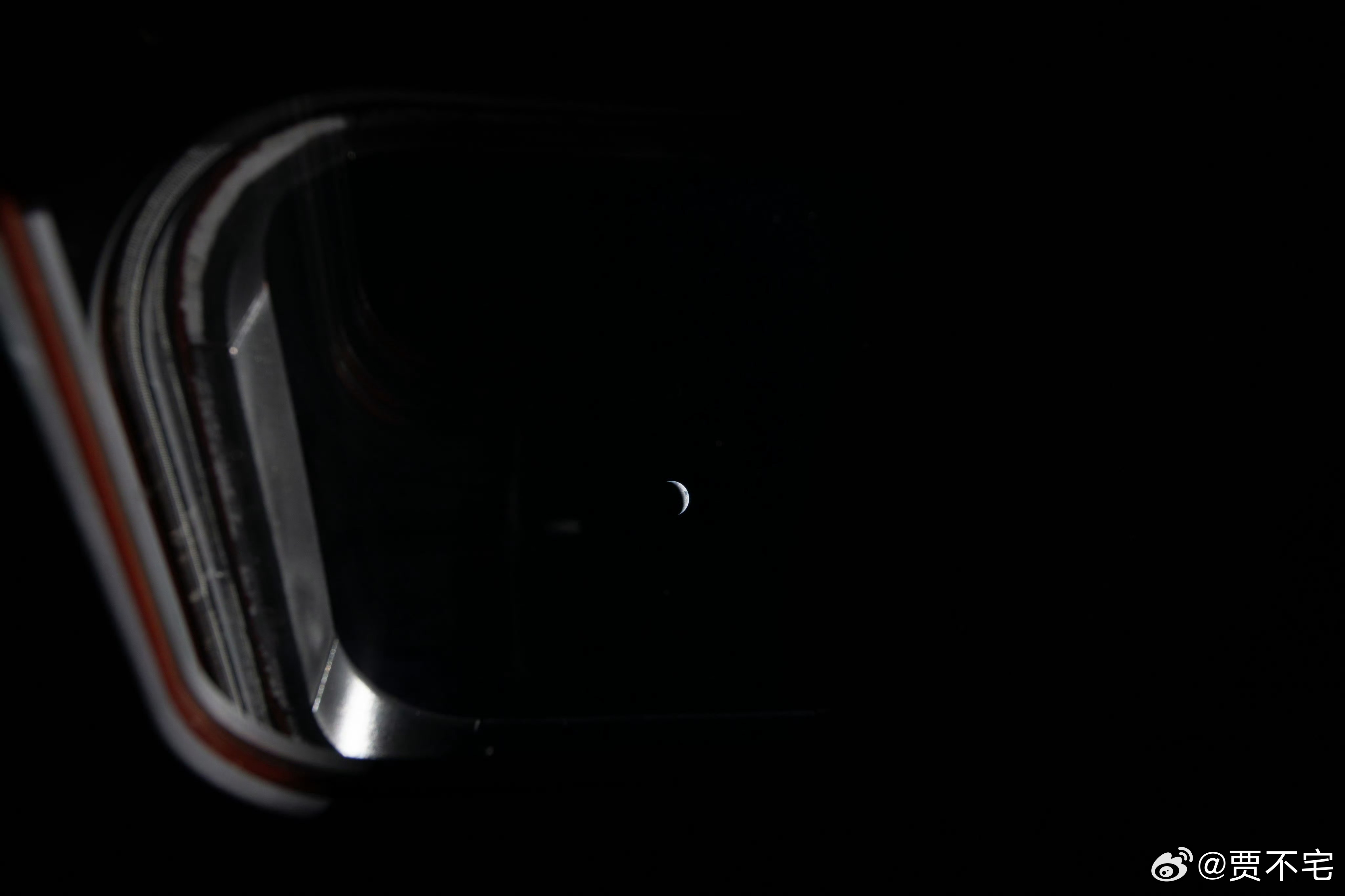 阿尔忒弥斯2号猎户座飞向月球实现真人上天，全面测试猎户座飞船的生命保障、导航和推