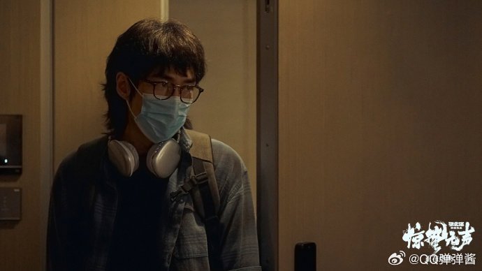 朱一龙这里不让打车紧急避险这段花絮比正片还精彩，两位主演太有梗了！提前定走位朱一