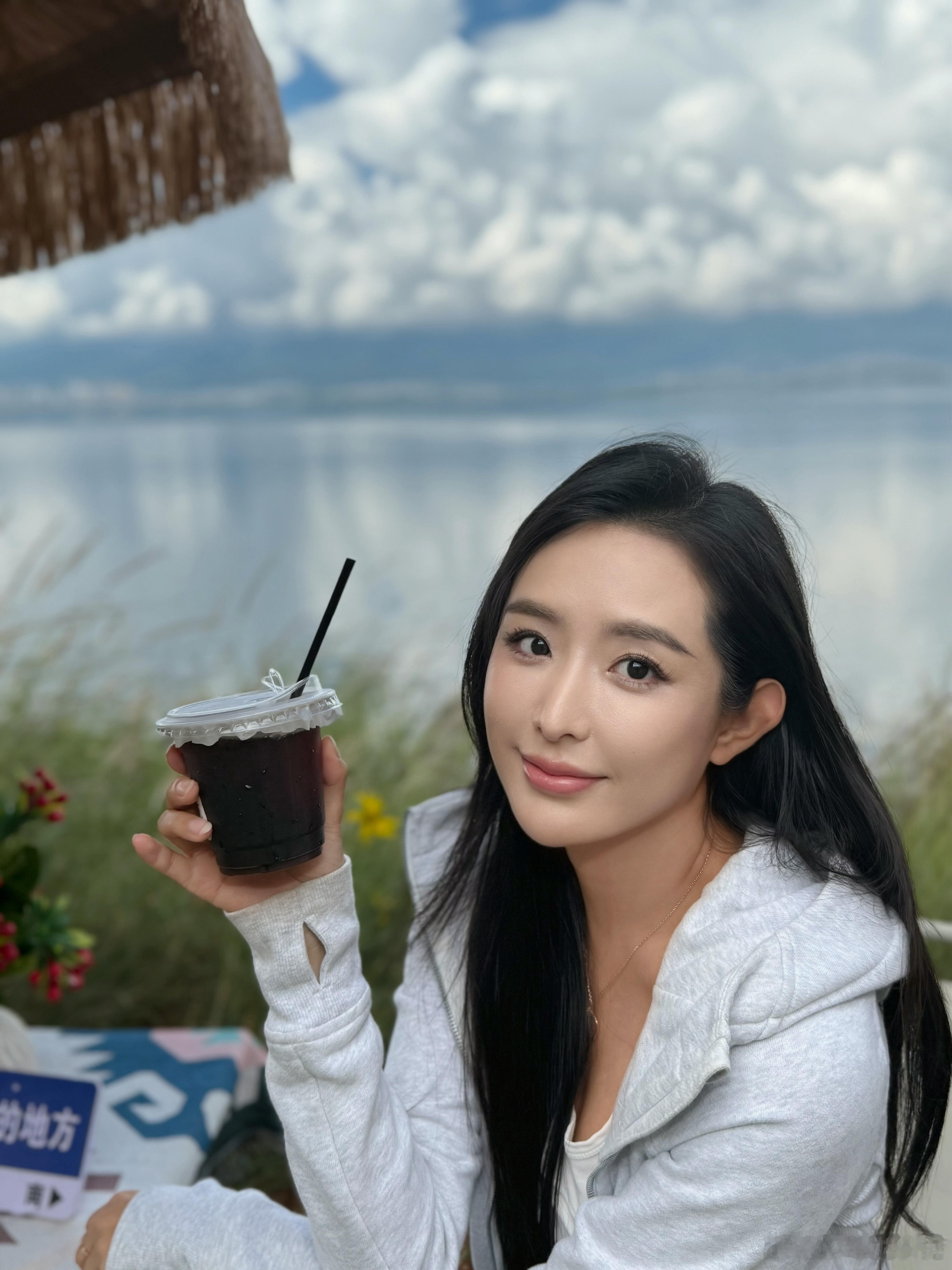每天早起打卡早呀 今天真的是太早了[喵喵]  ​​​