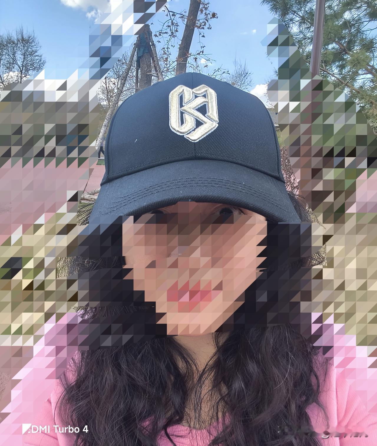 人上一百，形形色色。虽然我也是女人，可还是觉得，女人聚堆的地方，不是好地方[呲牙