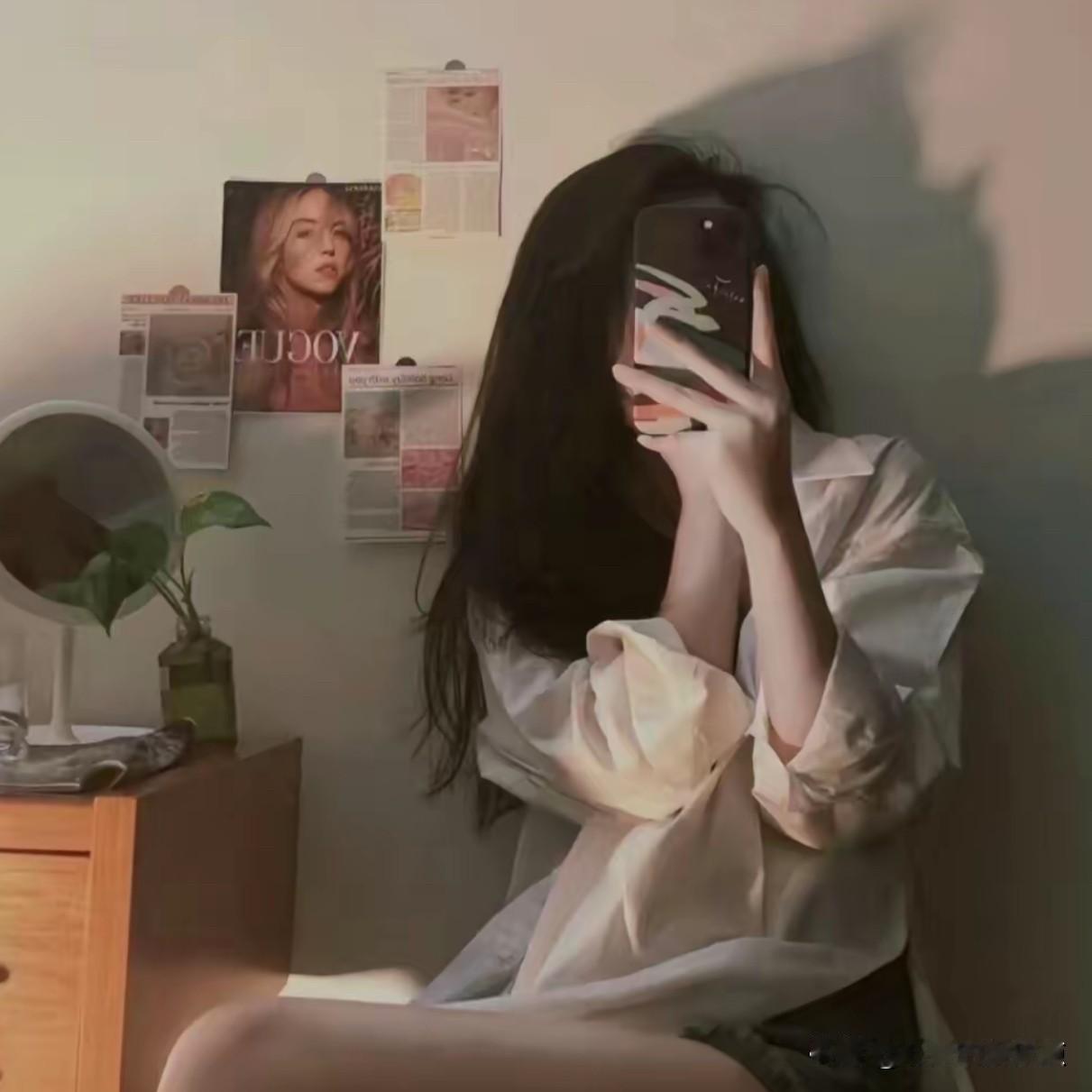 女人好好爱自己

别为了别人委屈自己

尤其是为了不值得的爱情，不值得的人

你