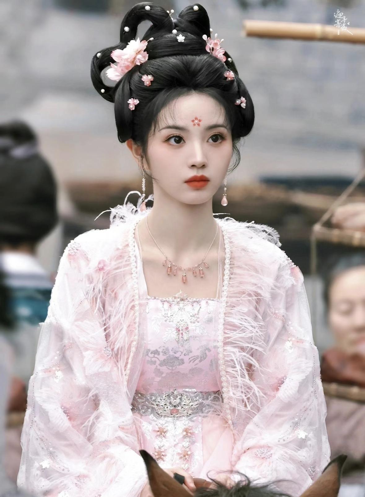 这下麻烦可真是大了，内娱还有男明星敢跟田曦薇拍戏吗？

跟田曦薇搭档过的男演员，