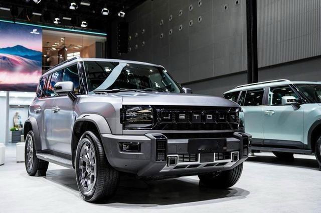 在广州车展上，捷途带来2026款捷途旅行者、旅行者C-DM、山海T1四驱版、山海