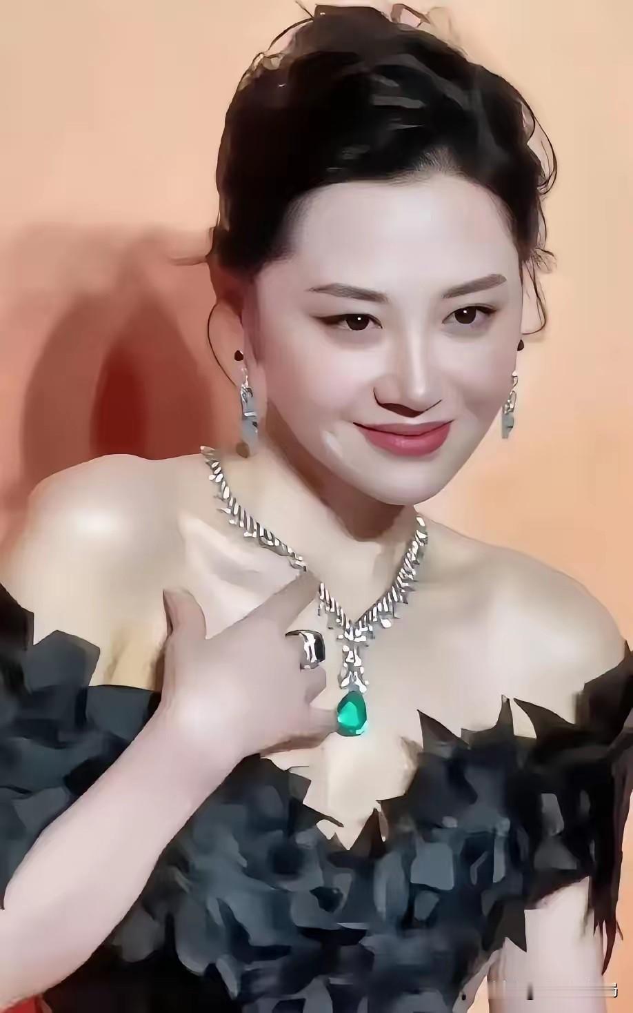 当年那个眼睛都不眨，砸下3000万在北京宽街买下一座四合院，只为给大明星许晴建一