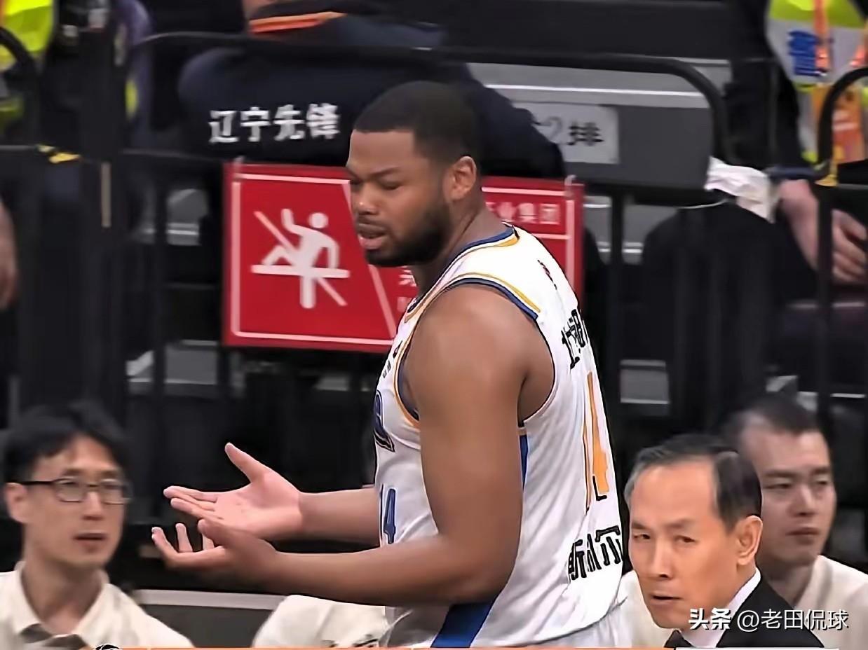 斯佩尔曼和麦基可以打第四节…昨天北汽再缺少杰曼的情况下客场逆转辽宁，这场比赛应该