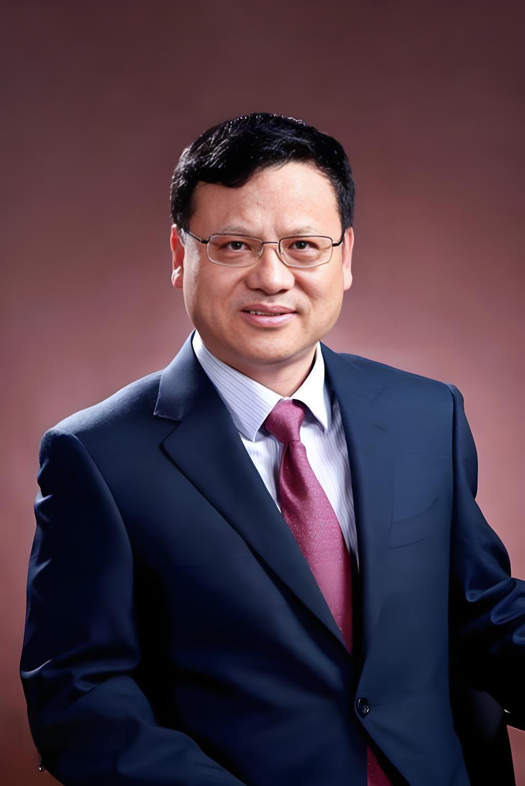 大唐集团原总经理寇伟被判死缓，没收个人全部财产！
寇伟的人生是耀眼辉煌的，退休之