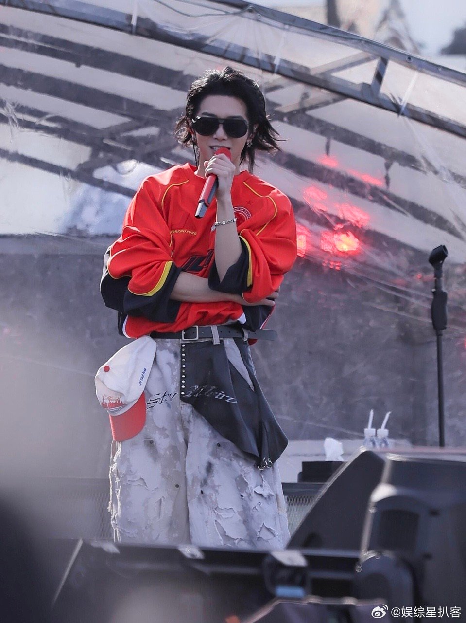 华晨宇 这么大岁数了还夸我萌 全场齐喊 “好萌” 太真实！花花的反向吐槽笑不活，