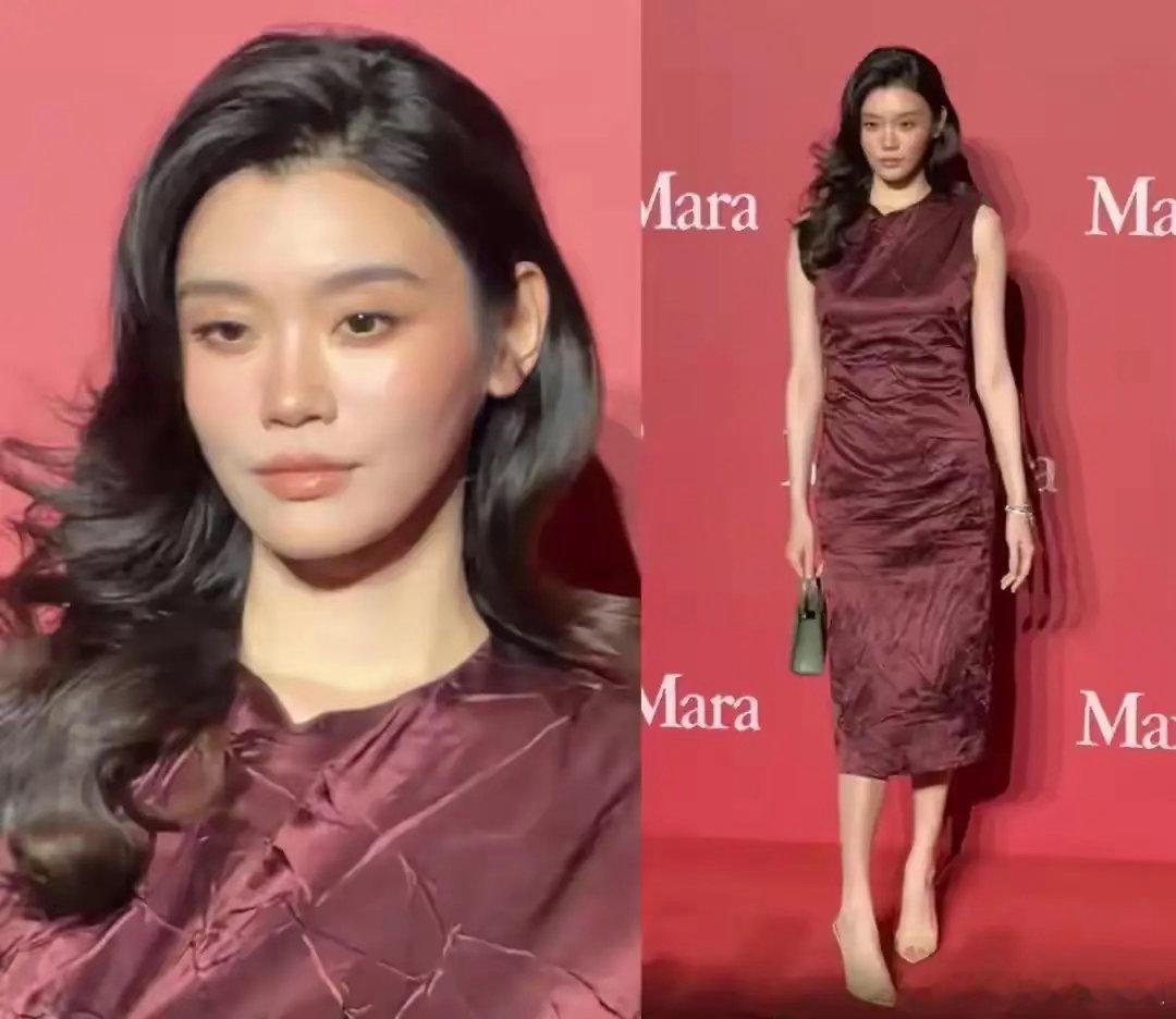 奚梦瑶再有钱有什么用再有名气有什么用长得那么高有什么用，还不是像普通人一样，审美