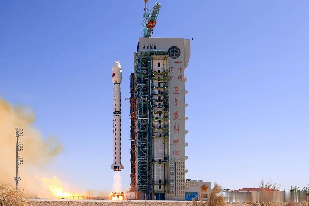 今天12时10分，长征四号丙在酒泉卫星发射中心发射升空，成功将高精度温室气体综合