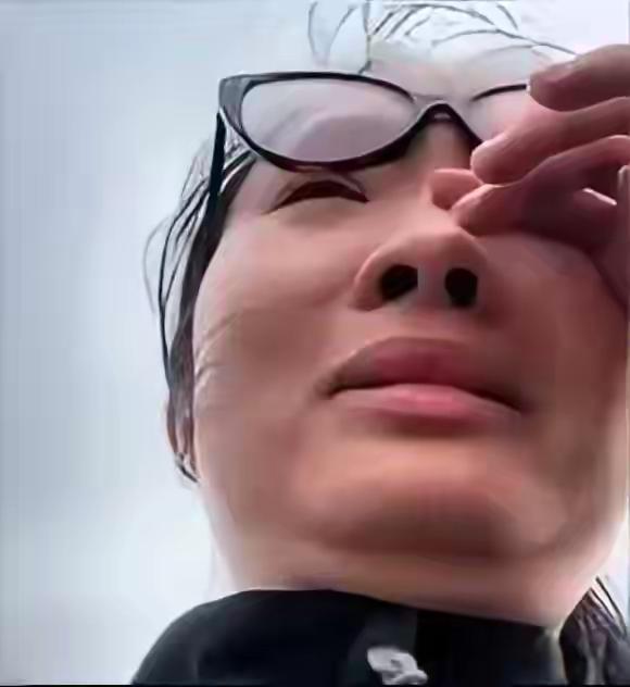 湖北襄阳摊上大事！95后河南夫妻跨省助农，小小善举暖了万千人心
 
近日，湖北襄