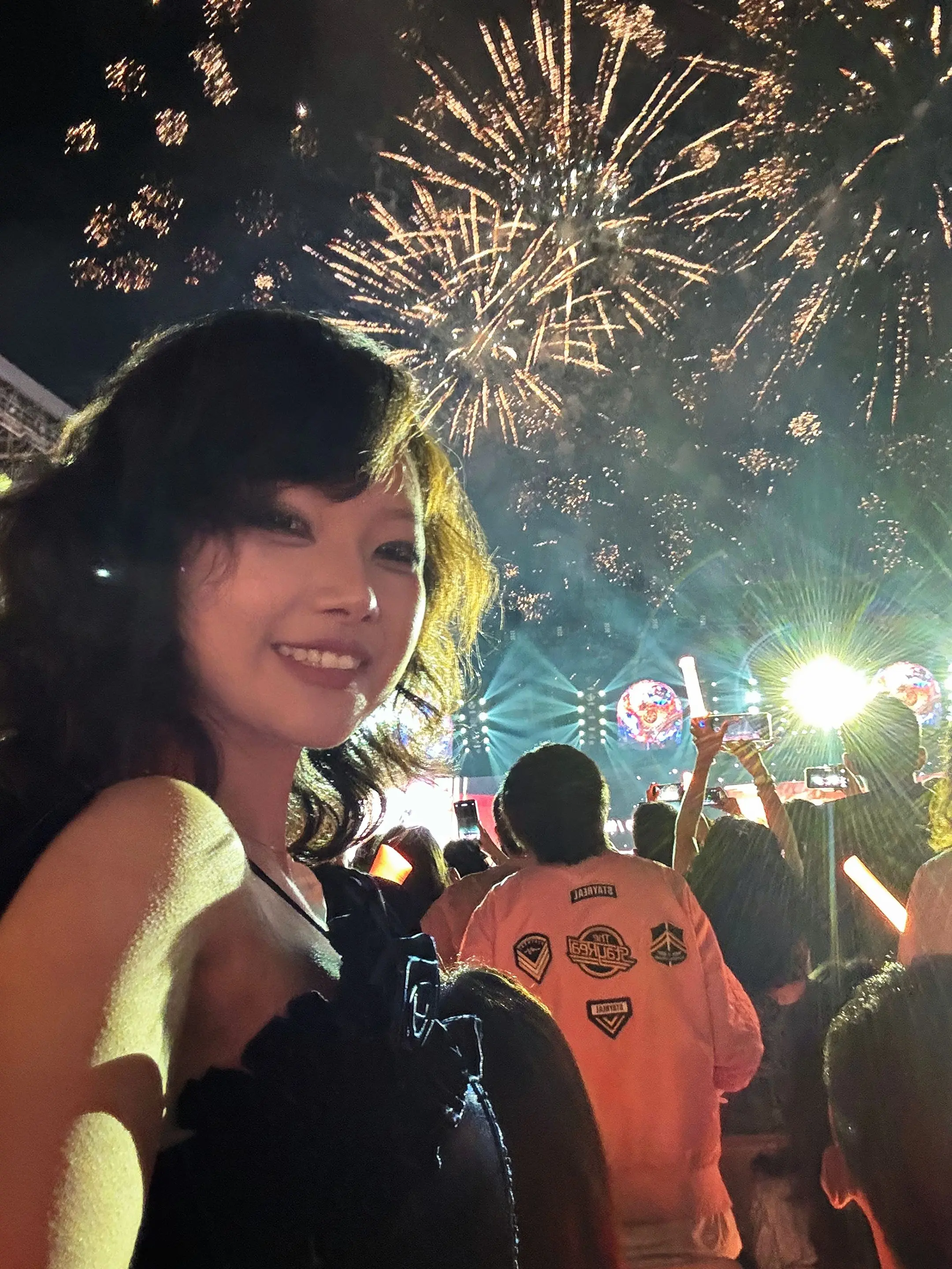 活着其实很好 再吃一颗苹果🍎😢