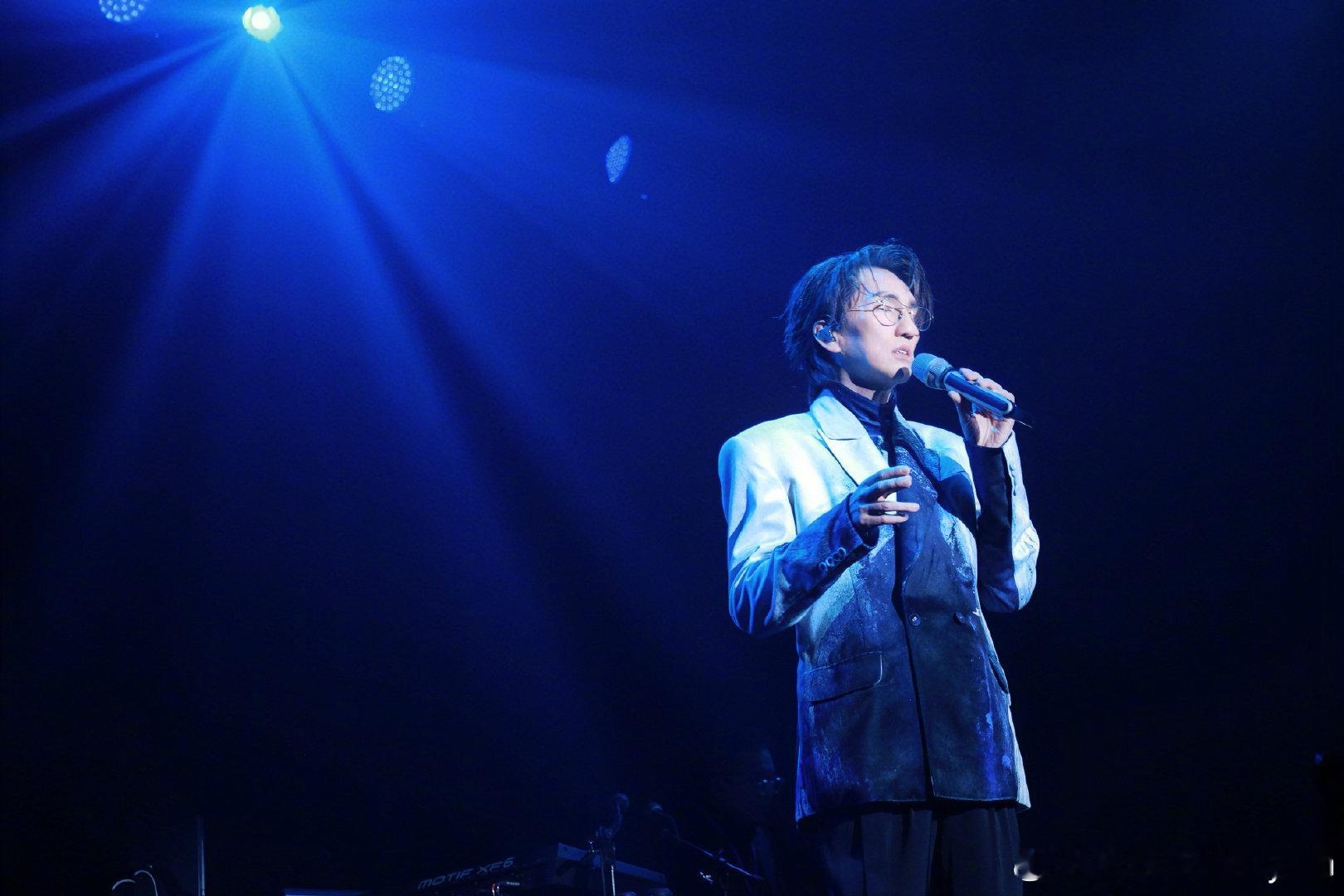 林志炫[超话]林志炫是歌手留下最多单曲的人这 23 首单曲涵盖了多种风格，林志炫