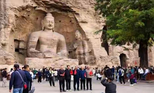 山西多景区发“限流警报”！出行攻略请收好
 
隰县小西天10月3日-6日预约满额