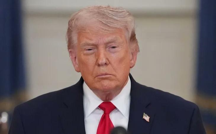 美国主动喊话中国，
  
当地时间4月17日，特朗普公开表示：出访中国期间将会是