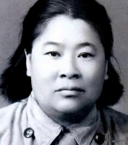 [微笑]1933年，许世友将军得知军队里来了一位“女木兰”，还是师从武当派，出身