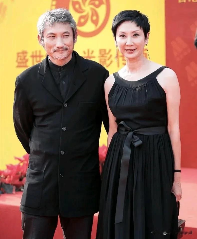我觉得在施南生的人生里根本就没什么可惜的东西，就更别说负心的男人，而且她一路走来