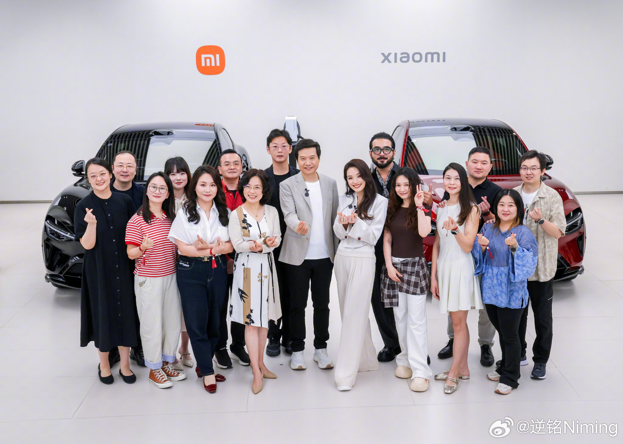 小米YU7 GT首批交付仪式圆满结束了，说实话，每次看到大合照都特羡慕这些车主。