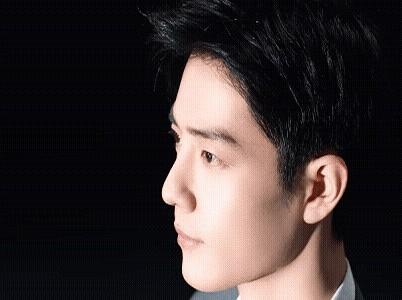 手机里的骗子天天换花样，这条地铁广告却让我爸妈一眼记住

上海地铁和演唱会开场前