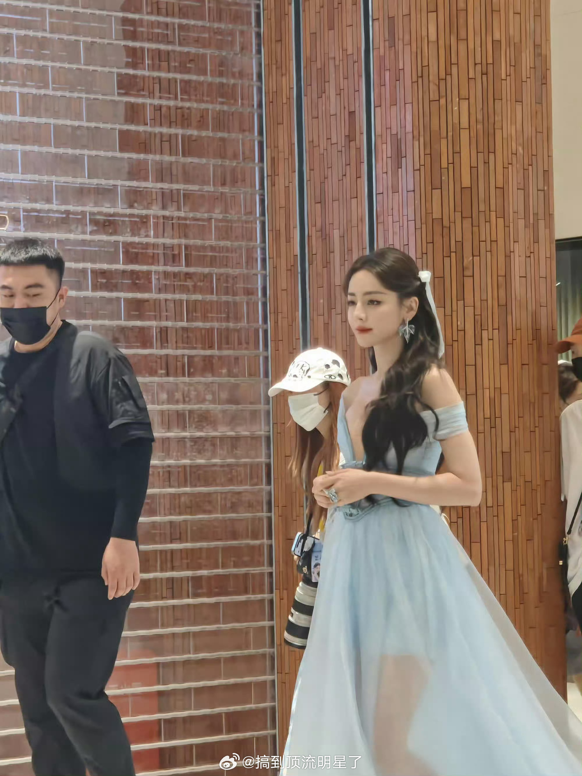 被迪丽热巴生图美哭了 完全是公主👸🏻 
