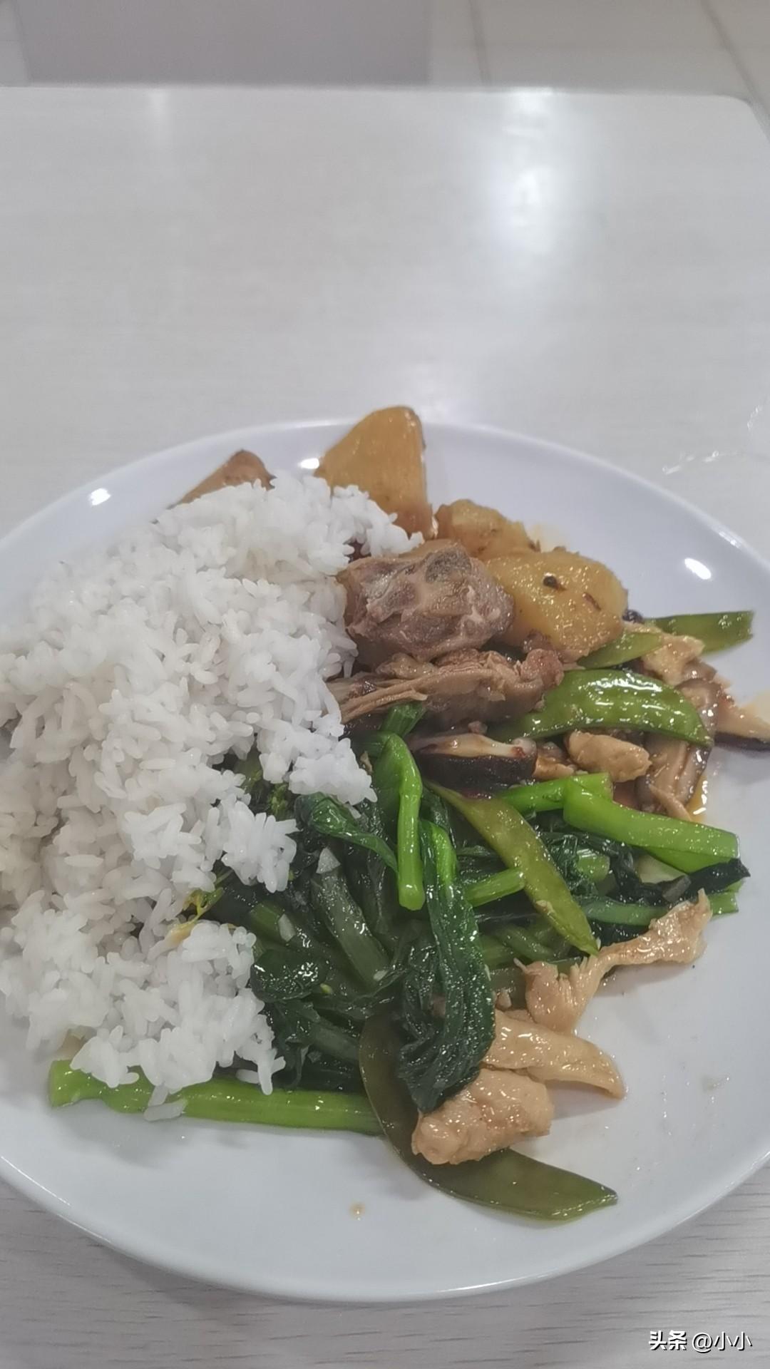 逾期后，想起倒卡的坑，比想的深多了
 

别再天真以为，倒卡只是薅银行的免息羊毛