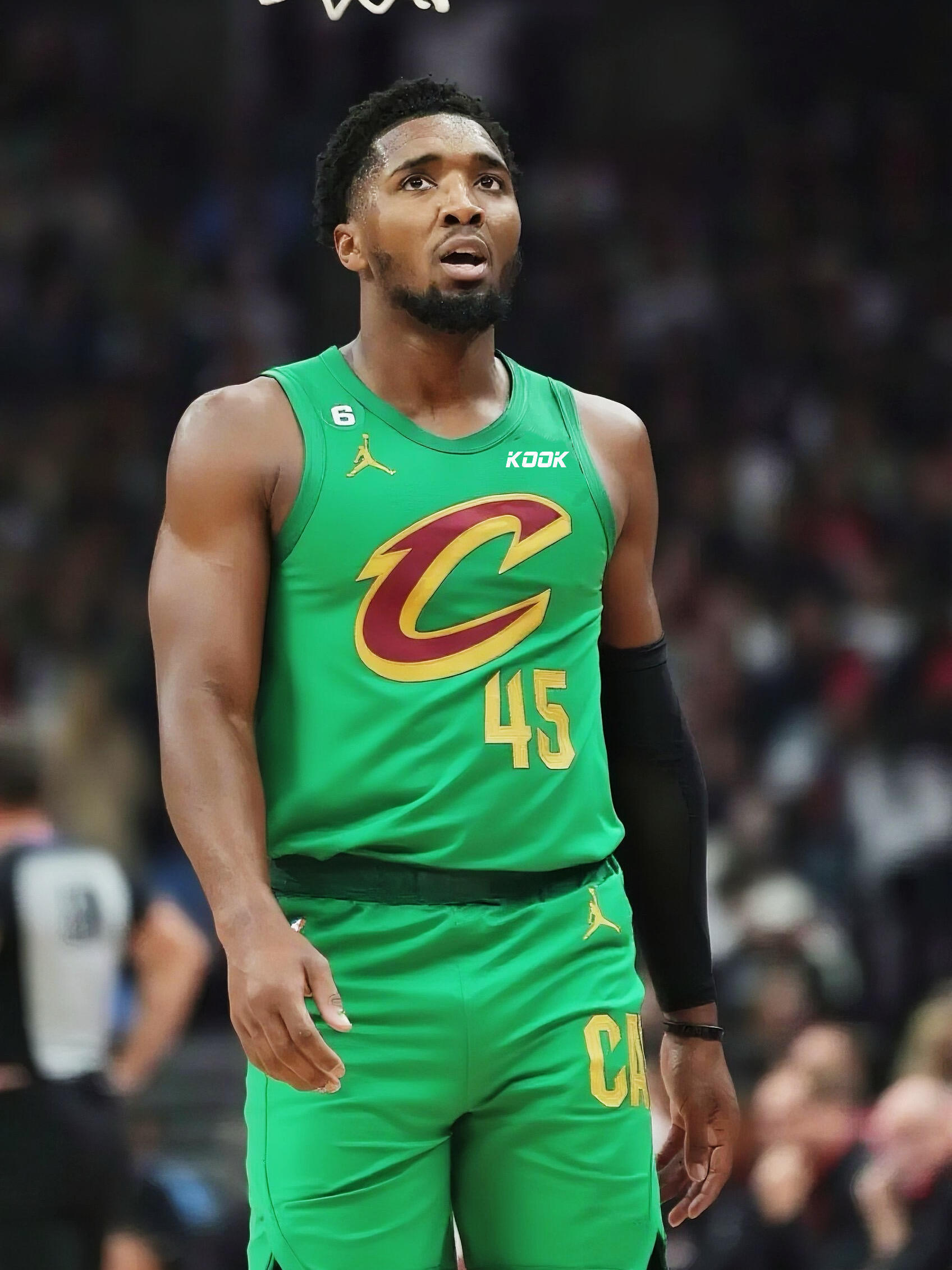 骑士米切尔我的观赛搭子nba花絮 假如给骑士球衣换个颜色[二哈] ​​​