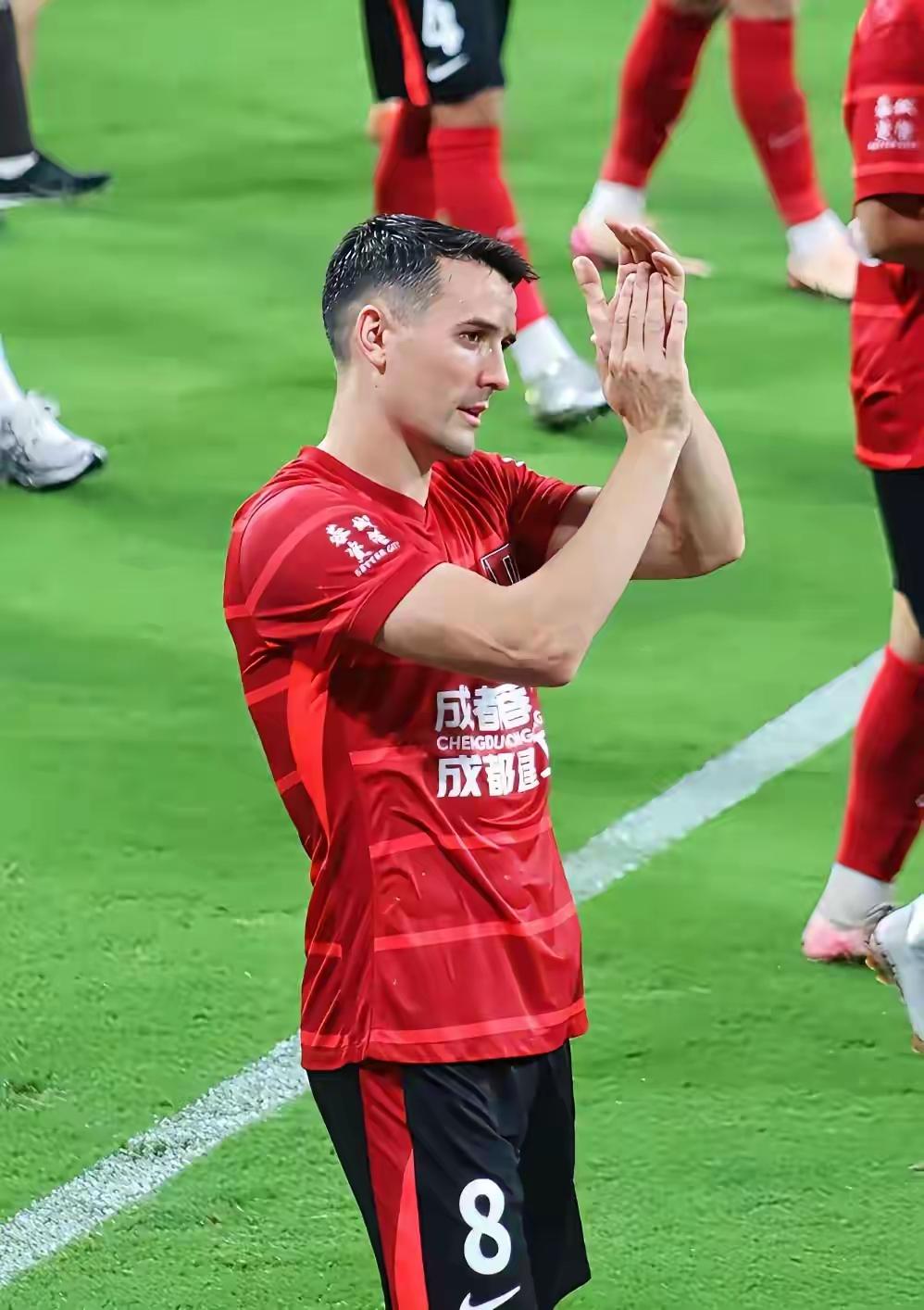 周定洋亲自辟谣了，李璇、李平康们，脸疼不？

昨晚比赛之后，虽未进球但有助攻的蓉