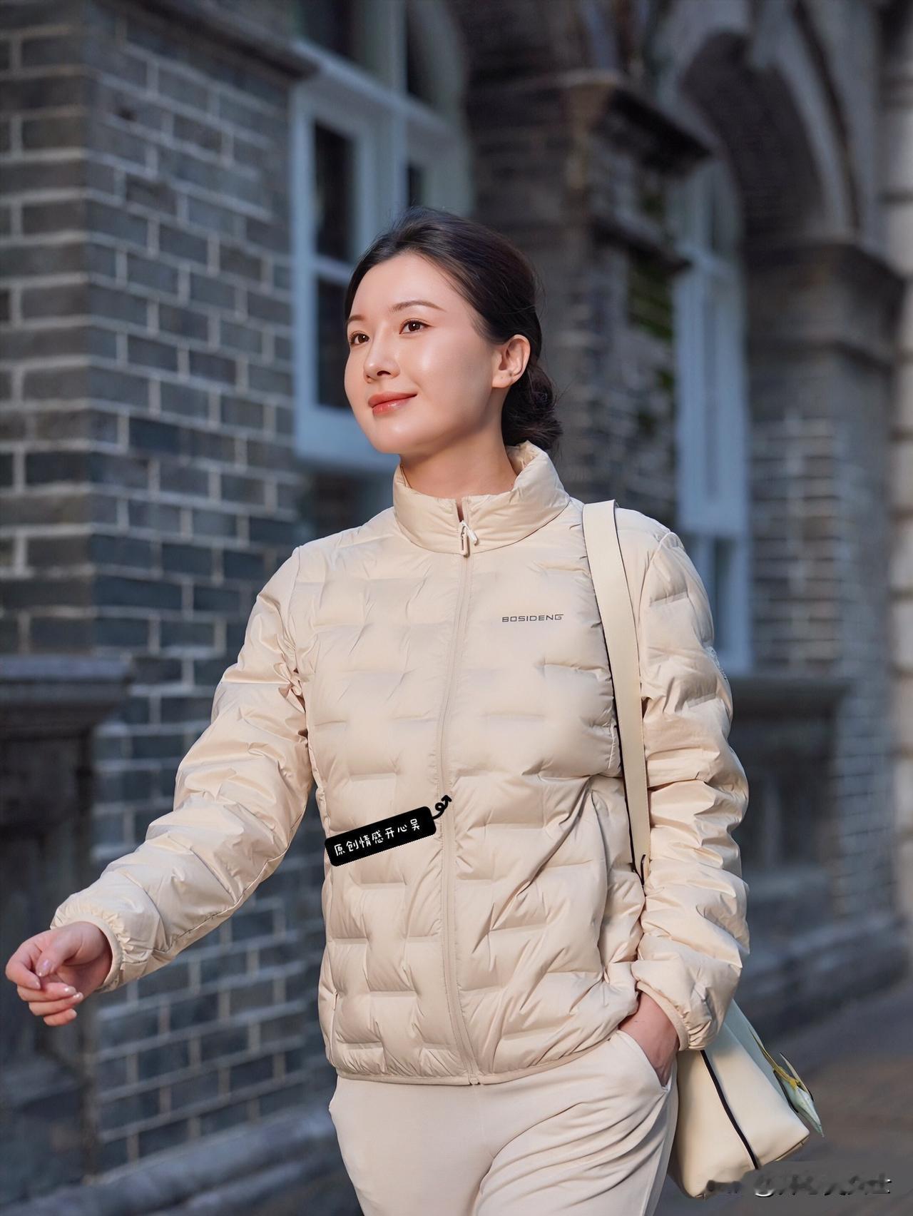 人其实不需要那么多朋友
亲人与朋友都一样
你没有价值，就没人靠近你
别惯坏了不领