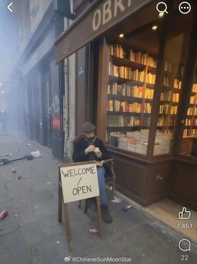法国巴黎街头涌现大量奢侈品小摊巴黎一书店老板，邀请闹事者进店，却没有一个骚乱制造