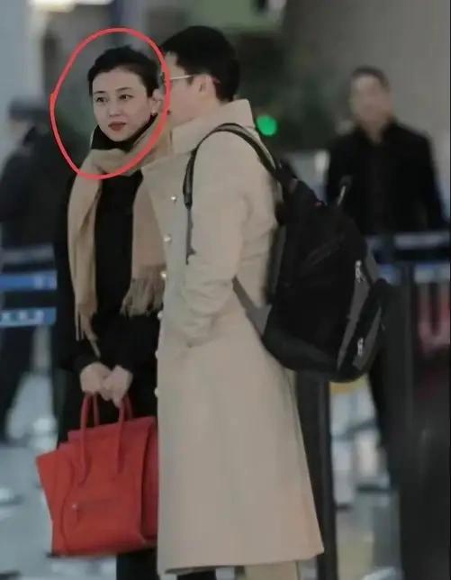 ‌蔡国庆的的儿子长得帅是有根源的。
蔡国庆本人就是帅哥一枚，妈妈辈有多少人不是蔡