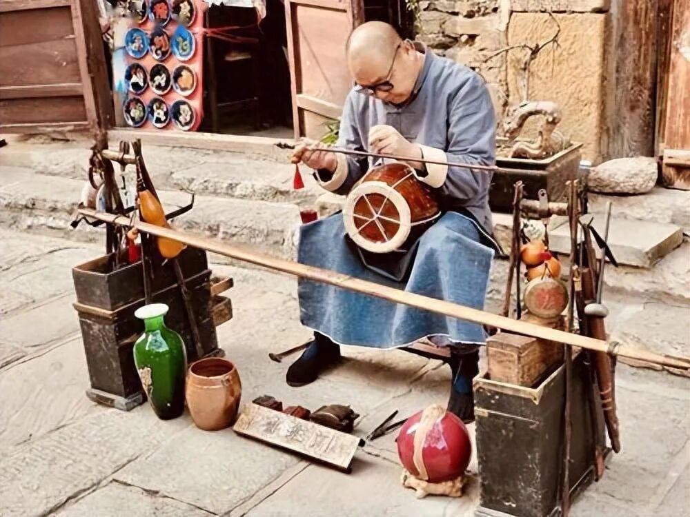 《这6个农村手艺正在消失，见过3种的人，都暴露年龄了！》

工业化与城镇化快速推